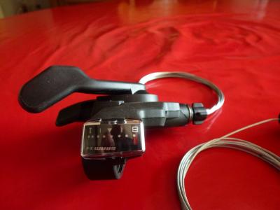 Jeux de 2 Poign�es changement vitesses d�railleur AV-AR plus frein SRAM neuve