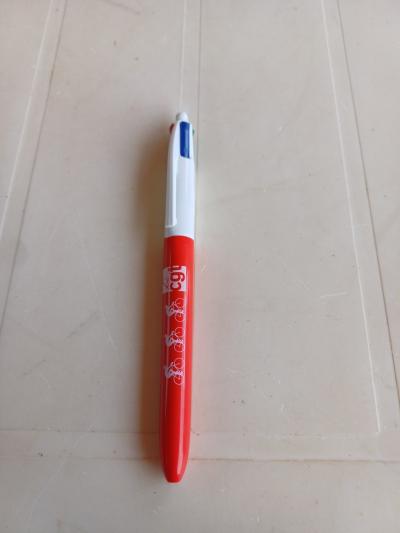 STYLO BIC 4 COULEURS LA CGT GOODIES COLLECTOR CARAVANE DU TOUR DE FRANCE 2025