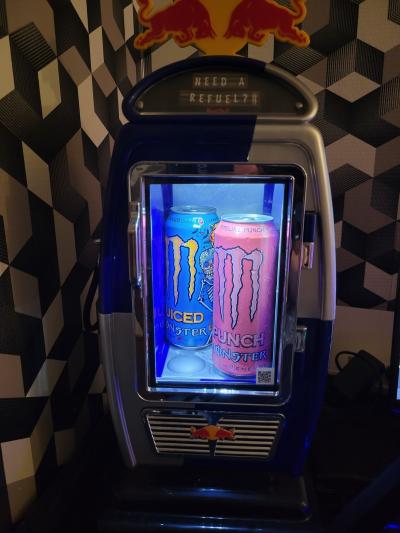 Frigo   Red Bull   Pompe � Essence