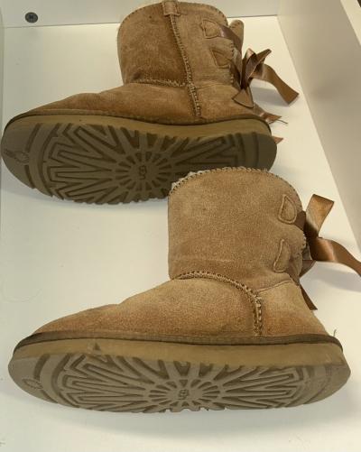 UGG Australia avec noeud   bon �tat