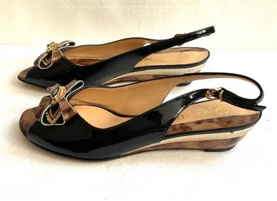 Neuves Sandales compens�es en cuir vernis noir   Accademia Of Venice  Taille 39