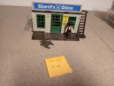 Vends Playmobil Sheriff Office 3423 western voir photo en TBE lot 3a