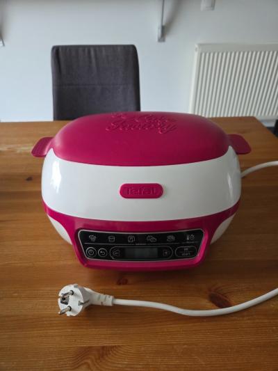 Tefal Cake Factory 1100 W Machine � G�teaux   Blanc - Rouge Framboise (KD801811)