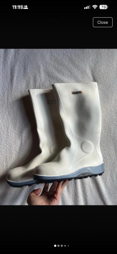 AUDA White Boots