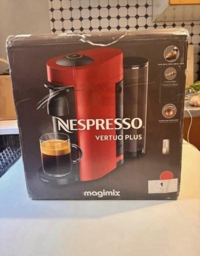 Cafeti�re Nespresso Vertuo Plus Rouge MAGIMIX   1.2L   1260W  Espresso12capsules