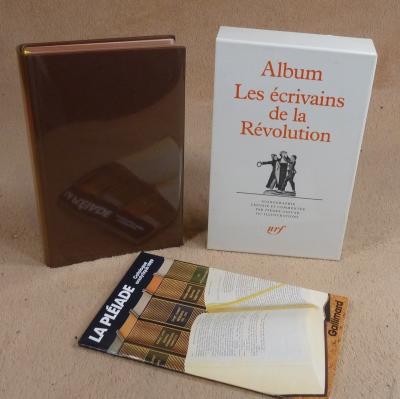 LA PLEIADE : ALBUM LES ECRIVAINS DE LA REVOLUTION - 1989   CATALOGUE