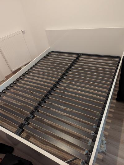 Vente d'un lit 120x200 BEST LAK 2 blanc laqu� avec sommier