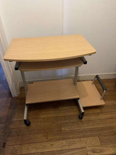 Bureau mobile compact pour ordinateur avec tablette clavier coulissante