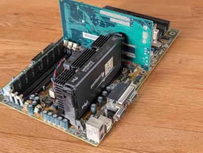 Lot Retro Gaming : carte mere Soyo 440BX   cpu Pentium II   carte graphique AGP
