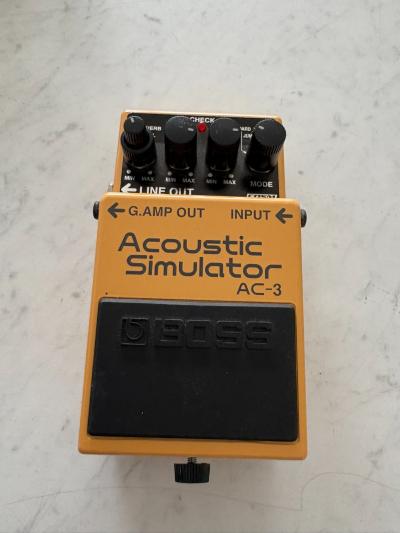P�dale d'effet Boss AC 3 simulateur acoustique guitare