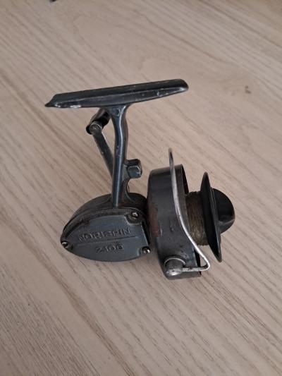 (n3) Ancien moulinet de p�che NORISPIN 2100