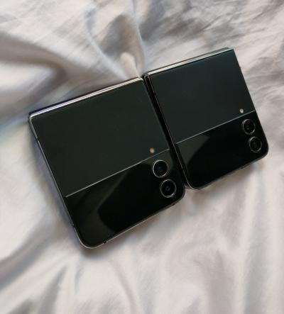 2 samsung galaxy z flip 4