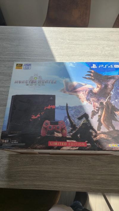 PS4 PlayStation 4 Pro Console System MONSTER HUNTER WORLD  EDITION SONY