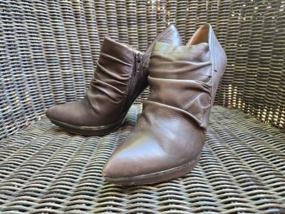 (K103 A38) Low boots - ankle boots Pura L�pez en cuir chocolat drap�   Taille 37