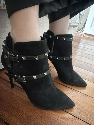 Bottines noires Valentino Garavani taille 37   mod�le Rockstud