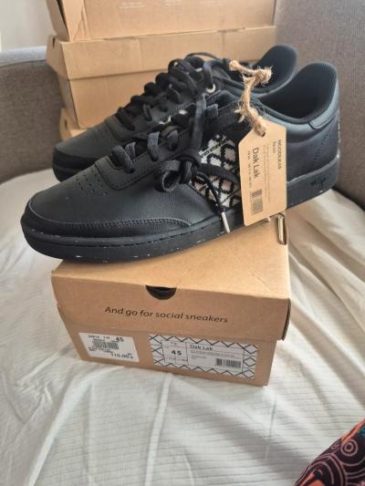 Baskets N Go Shoes Dak Lak vegan noir T45 neuves excellent �tat ethnique