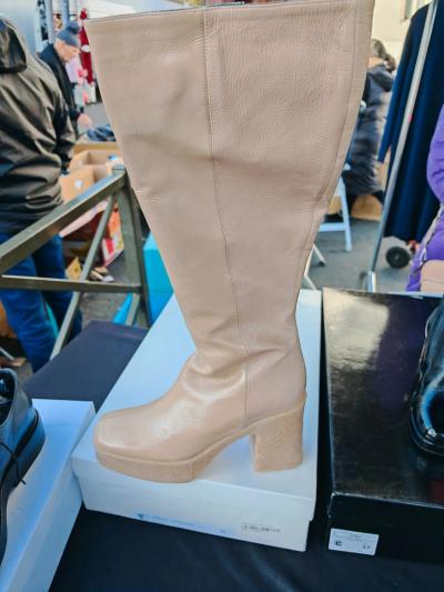 Bottines femme neuves Garrice Lab cuir rose talon bloc taille 40 excellent �tat