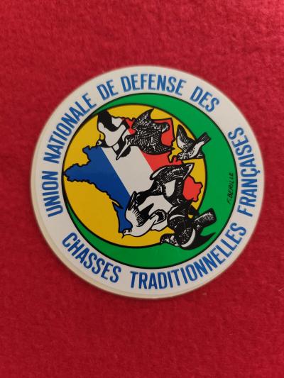 Autocollant vintage Union Nationale de D�fense des Chasses Traditionnelles