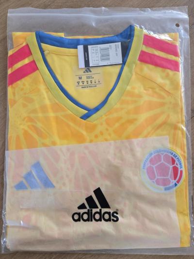 Maillot de football Adidas Colombie Domicile Coupe du monde 2026 taille M