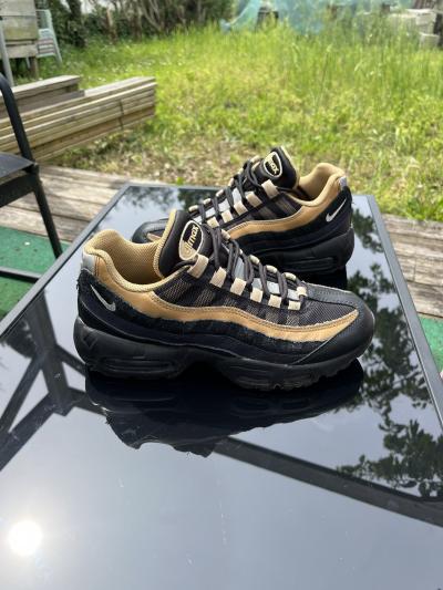 Nike Air Max 95 'Black Elemental Gold'