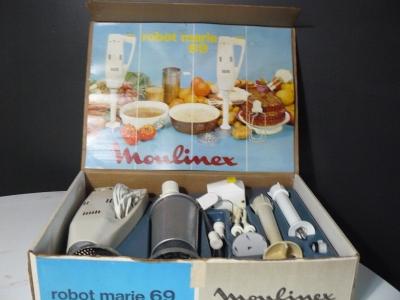 MAGNIFIQUE ROBOT MOULINEX MARIE 69 EN BOITE FONCTIONNEL COMPLET