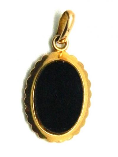 Joli pendentif vintage en plaqu�