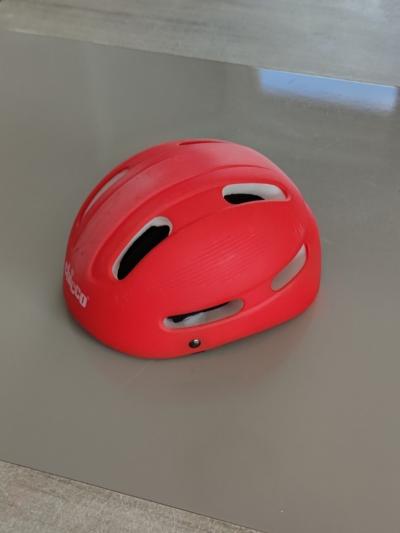 Casque v�lo, skate, roller... couleur rouge marque Chicco   tr�s bon �tat