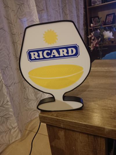 Logo Lumineux   Verre De Ricard