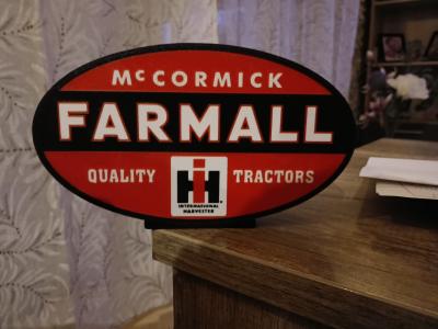 Logo Lumineux   mccormick farmall