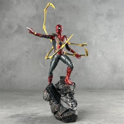 Figura Spiderman Equipamiento De Ara�a Avengers Marvel PVC 25 Cm Con Base