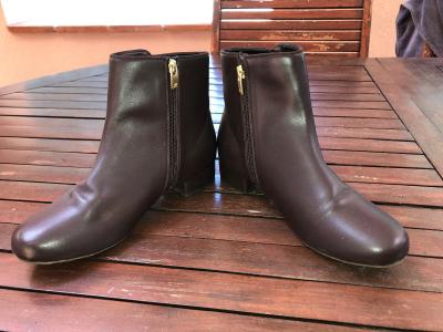 Jolies bottes cuir marron zipp�es BATA taille 40 excellent �tat