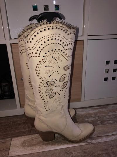 Pretty Beige Leather Cut Out Boots FRU.IT Size 37 In Box Value 550