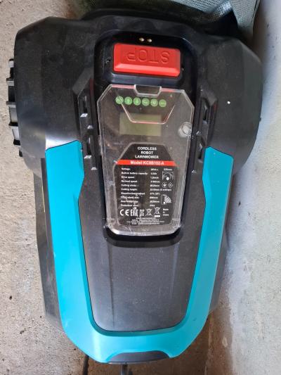robot tondeuse sans fil automatique 1200m2,recharge automatique