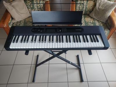 Clavier Portable Casio CT S400   Support RTX XP NEUF