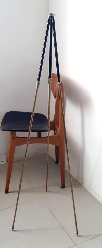 Ancien TR�PIED d appareil photo et sa sacoche cuir  TBE