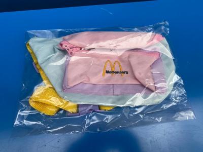 1 Sac Banane Sacoche 2025 Publicitaire McDonald's Mcdo MacDo NEUF ROSE