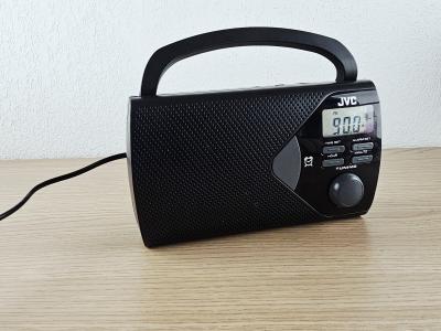 radio portable JVC avec �cran digital et boutons de r�glage Radio Jvc RA F18B