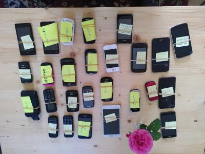 Lot de 25 t�l�phones