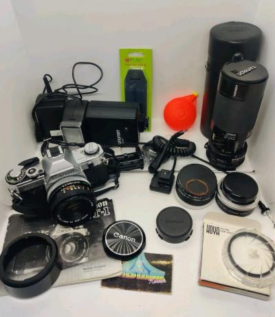 Lot Canon AT 1   Objectif FD 50mm 1:1.8   Extension   Tamron 1:3.8   Accessoires