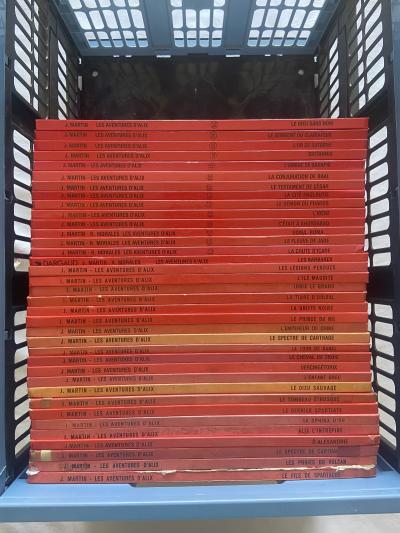Collection compl�te de BD Ast�rix lot de 75 BD et suppl�ments TBE nombreux neufs