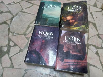 Lot de 4 Robin Hobb L'assassin royal