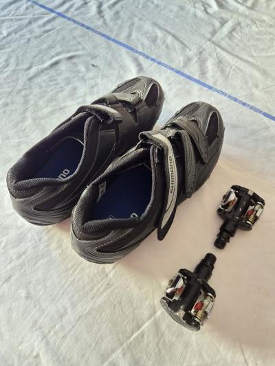 Chaussures de cyclisme Shimano SPD neuves   p�dales automatiques   Taille 44