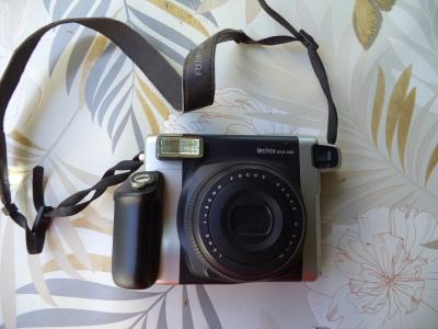 Fujifilm Instax Wide 300 Instant Camera Tested not Working no polaroid canon