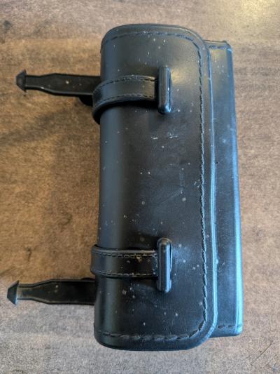 Ancienne Sacoche de Selle � Outils V�lo Vintage Noir Peugeot Motob�cane