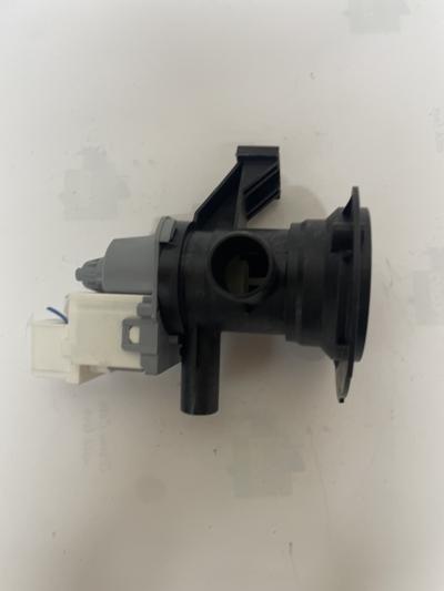 POMPE � VIDANGE  POUR LAVE LINGE TOP INDESIT BTWS550400FR