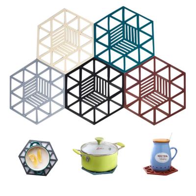 5 pi�ces de dessous de plat hexagonaux en silicone de diff�rentes couleurs gr...