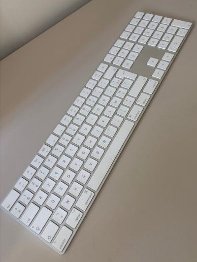 Clavier Apple Magic Keyboard A1843 aluminium azerty    quasi neuf