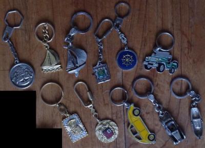 1 porte clef metallique � choisir parmi 11
