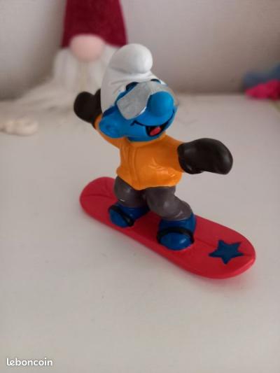 20452 Schtroumpf snowboard