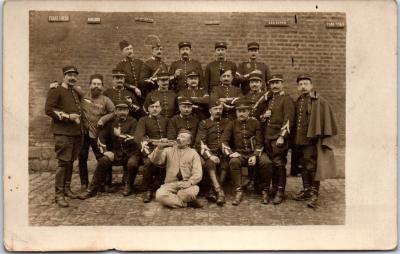 MILITARIA   Groupe de militaires du 14e Regiment